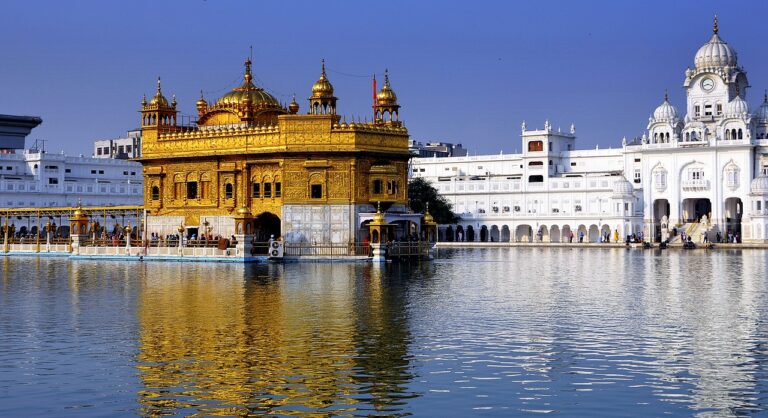 Golden Temple and Amritsar Tour Package