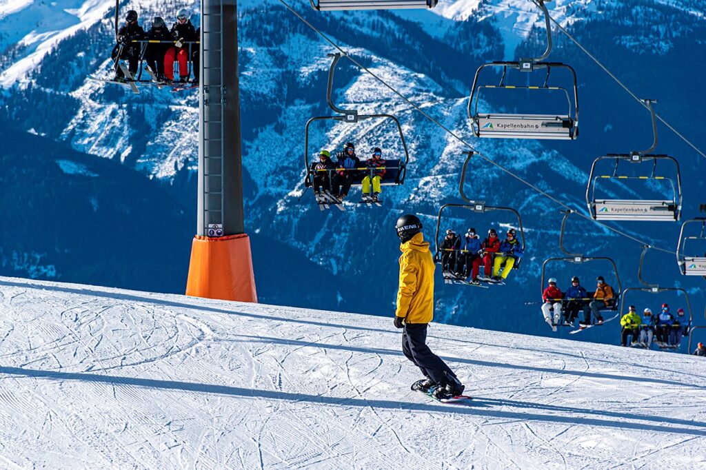 snowboarding, wallpaper 4k, ski resort-4763731.jpg
